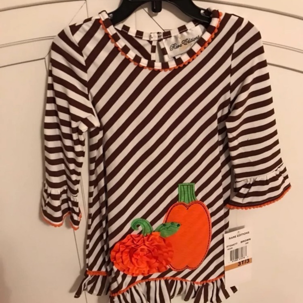 Rare editions dress w/ pumpkins